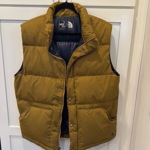 The North Face Men's Brown Puffer Vest